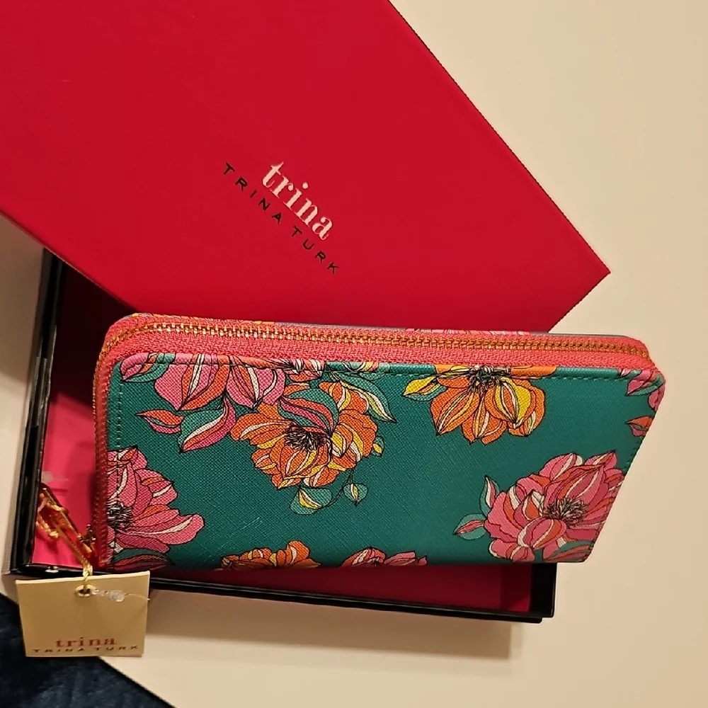 Trina Turk Floral Full Zip Around Wallet - Picture 3 of 9